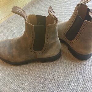 Blundstone size 7.5